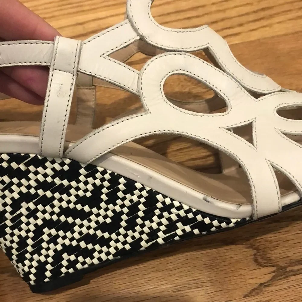 Aquatalia wedge cream leather open toe sandals